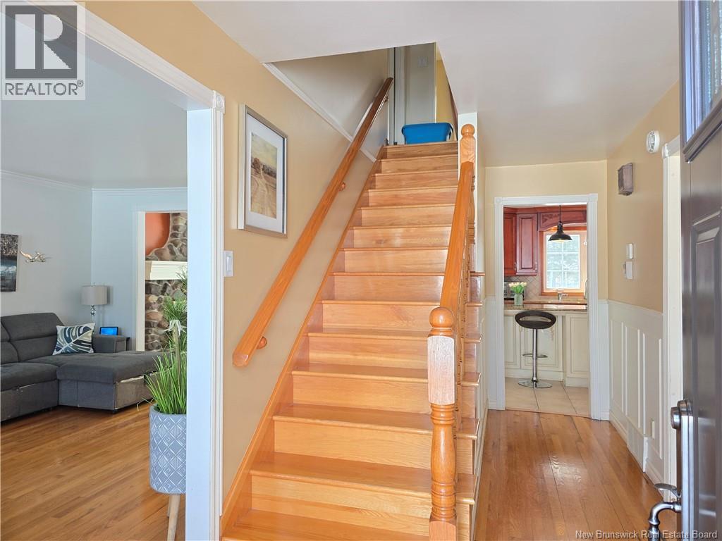 1025 Tamarack, Bathurst, New Brunswick  E2A 4G1 - Photo 12 - NB136023