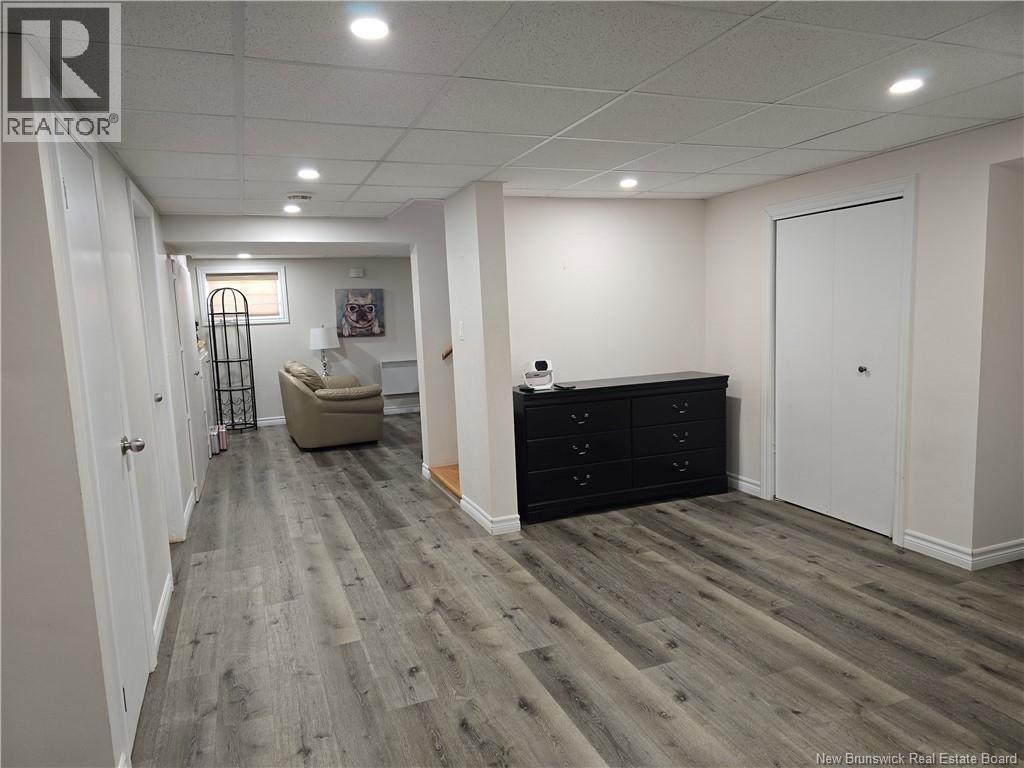 1025 Tamarack, Bathurst, New Brunswick  E2A 4G1 - Photo 41 - NB136023