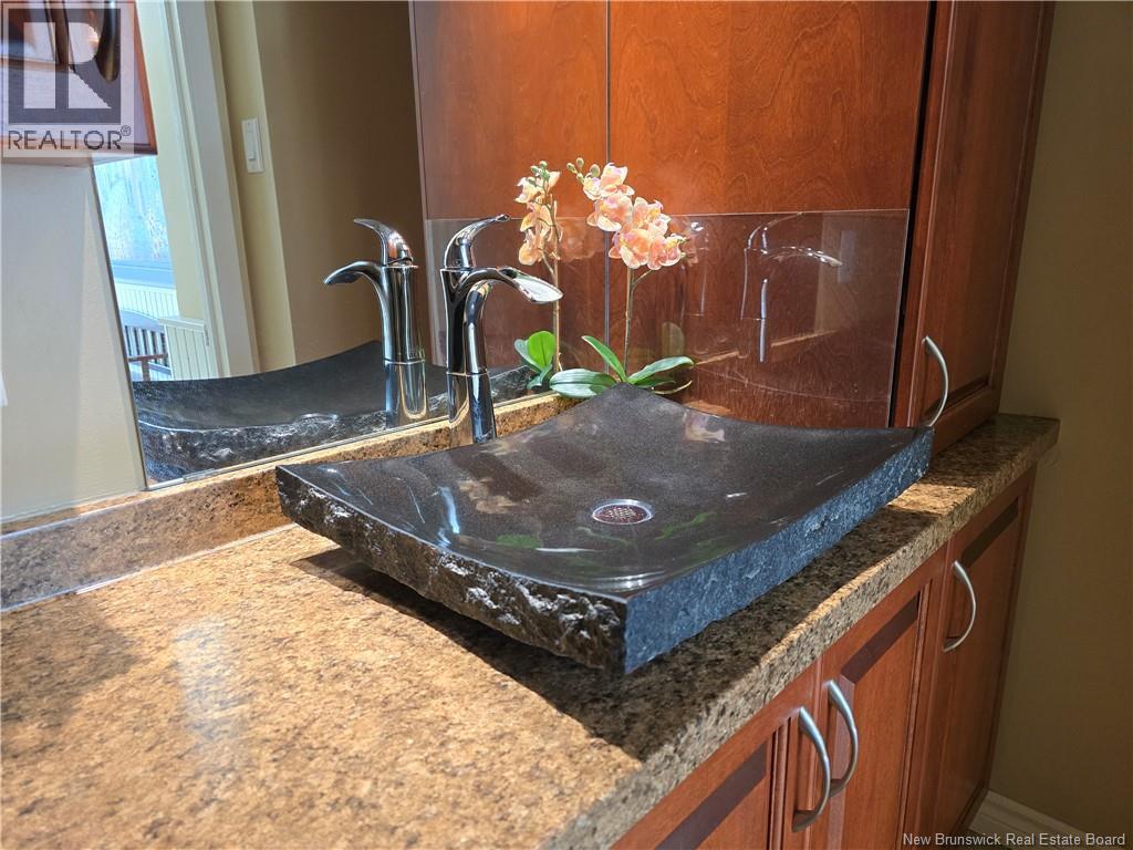 1025 Tamarack, Bathurst, New Brunswick  E2A 4G1 - Photo 24 - NB136023