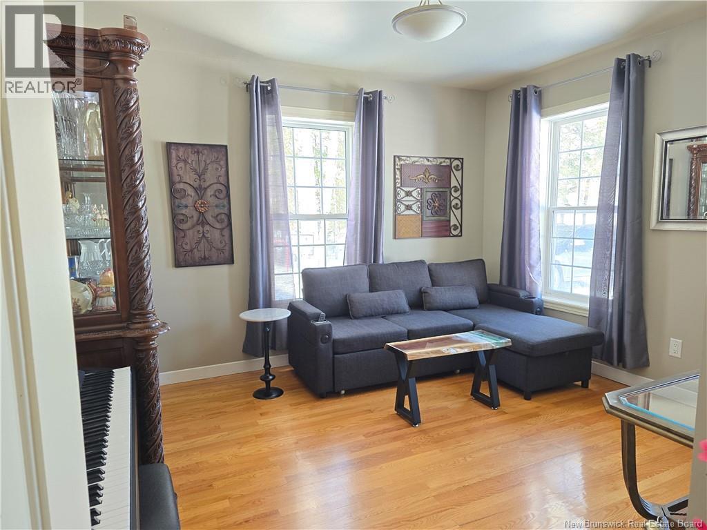 1025 Tamarack, Bathurst, New Brunswick  E2A 4G1 - Photo 34 - NB136023