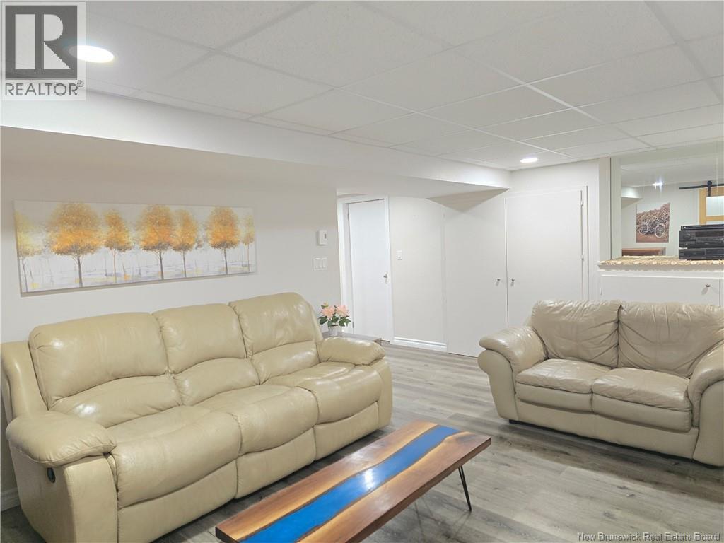 1025 Tamarack, Bathurst, New Brunswick  E2A 4G1 - Photo 39 - NB136023