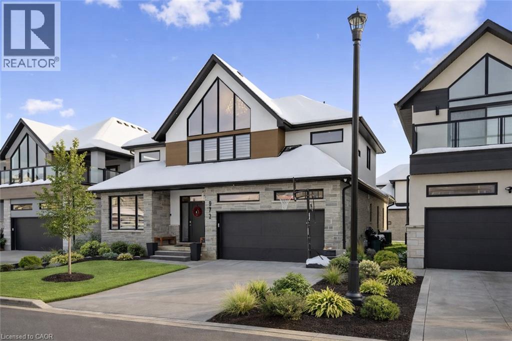 972 Stonecliffe Walk Unit# 18, Kitchener, Ontario  N2P 0K5 - Photo 3 - 40792292