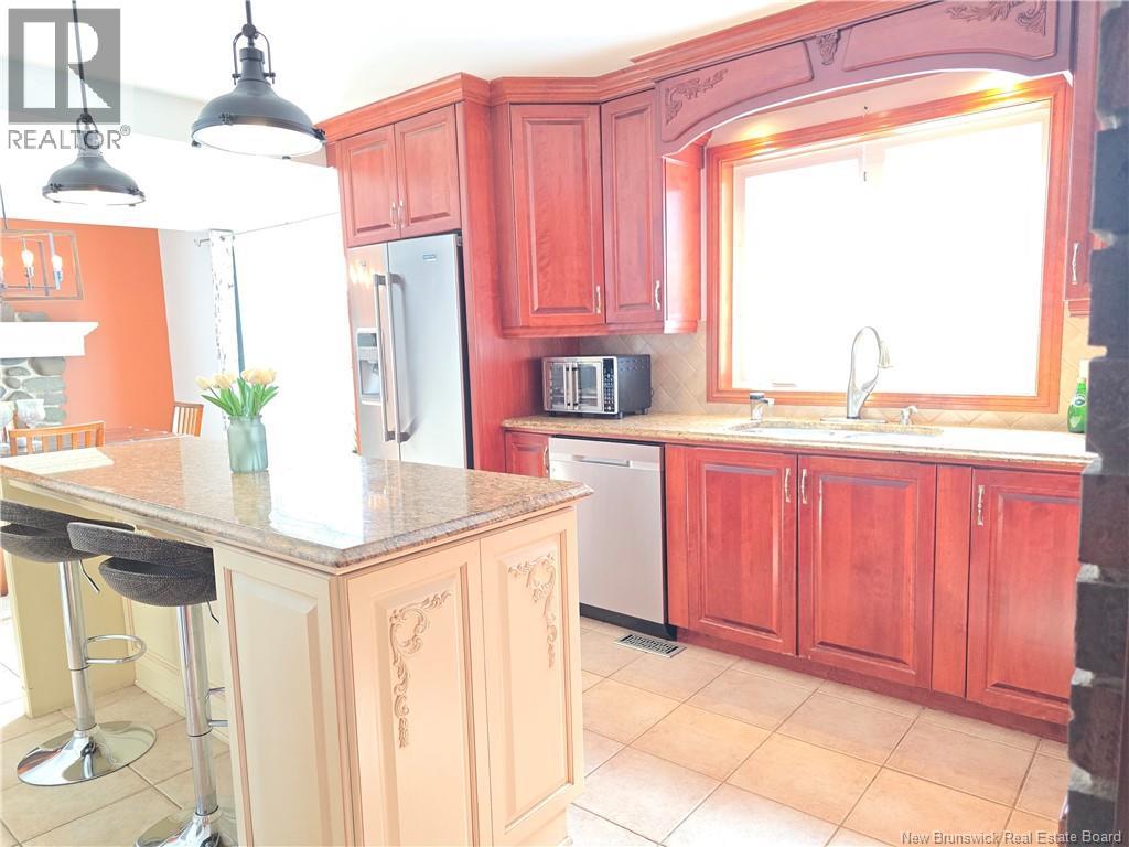 1025 Tamarack, Bathurst, New Brunswick  E2A 4G1 - Photo 20 - NB136023