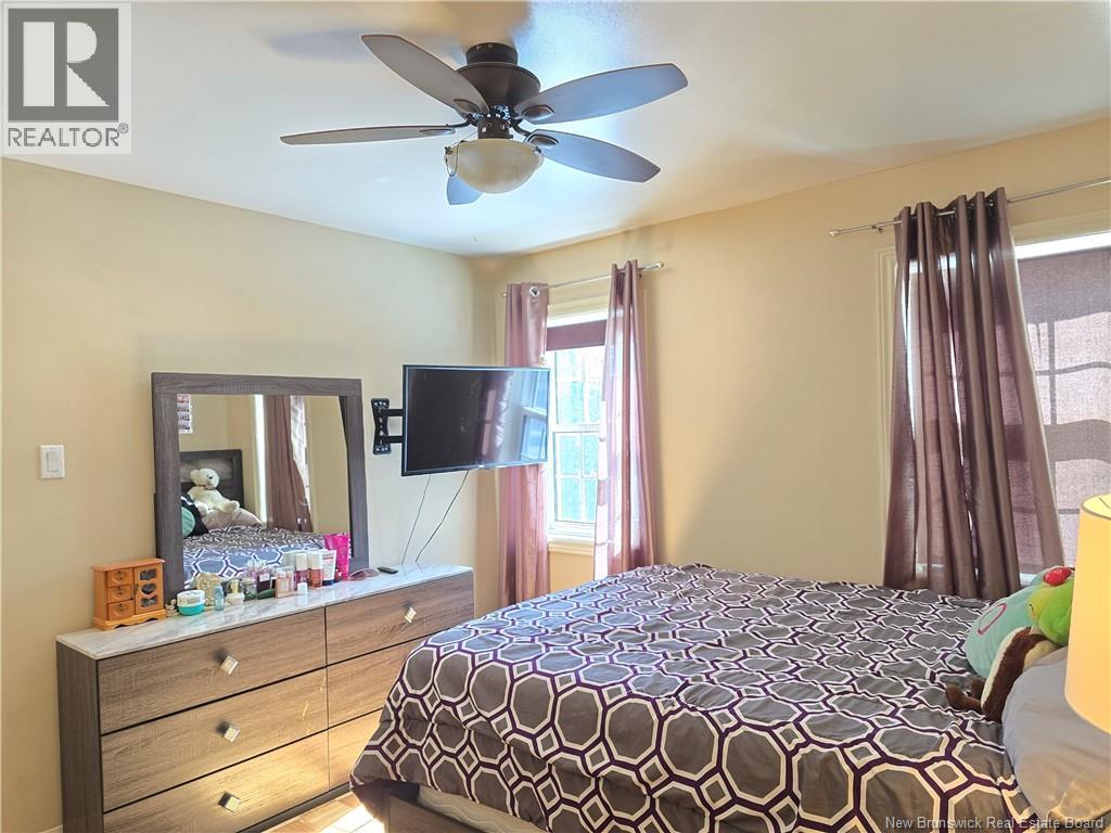 1025 Tamarack, Bathurst, New Brunswick  E2A 4G1 - Photo 33 - NB136023
