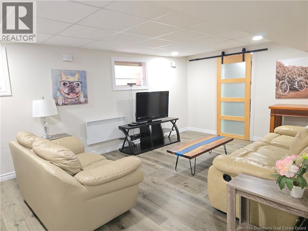 1025 Tamarack, Bathurst, New Brunswick  E2A 4G1 - Photo 38 - NB136023