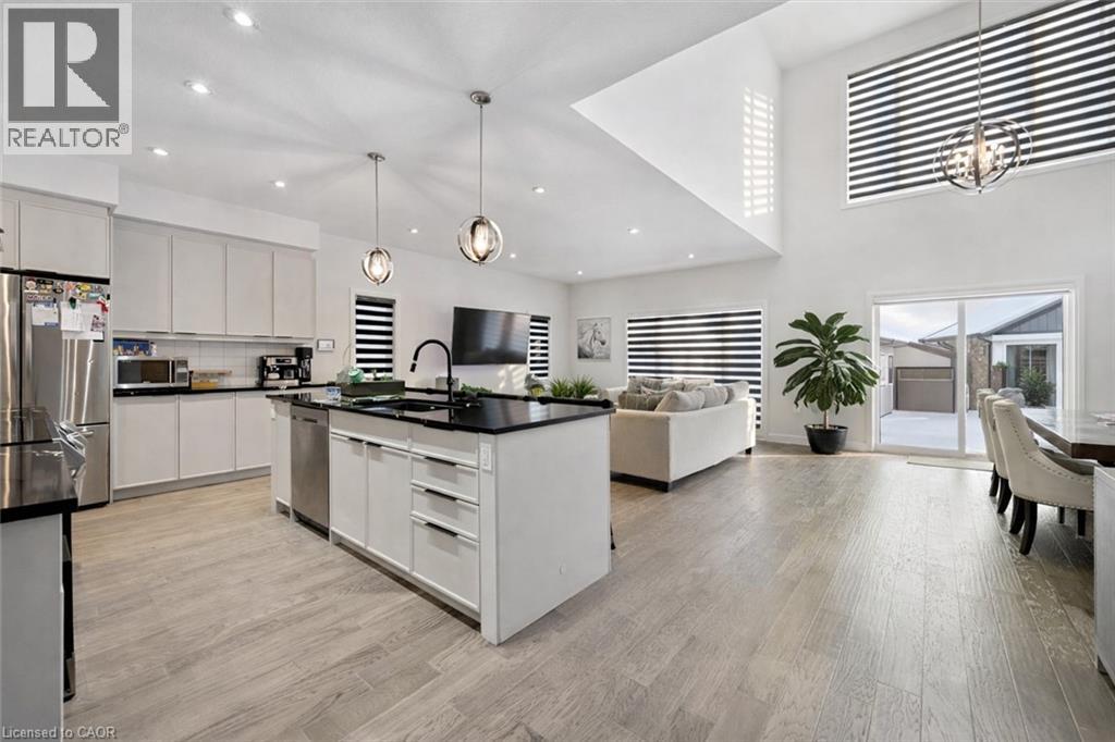 972 Stonecliffe Walk Unit# 18, Kitchener, Ontario  N2P 0K5 - Photo 11 - 40792292