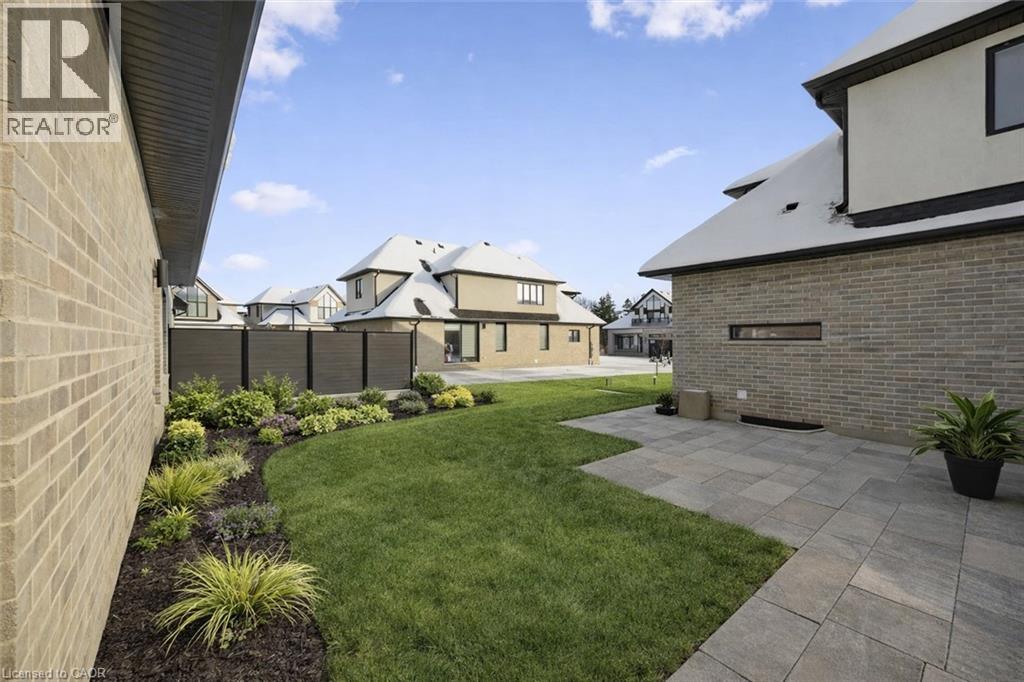 972 Stonecliffe Walk Unit# 18, Kitchener, Ontario  N2P 0K5 - Photo 46 - 40792292