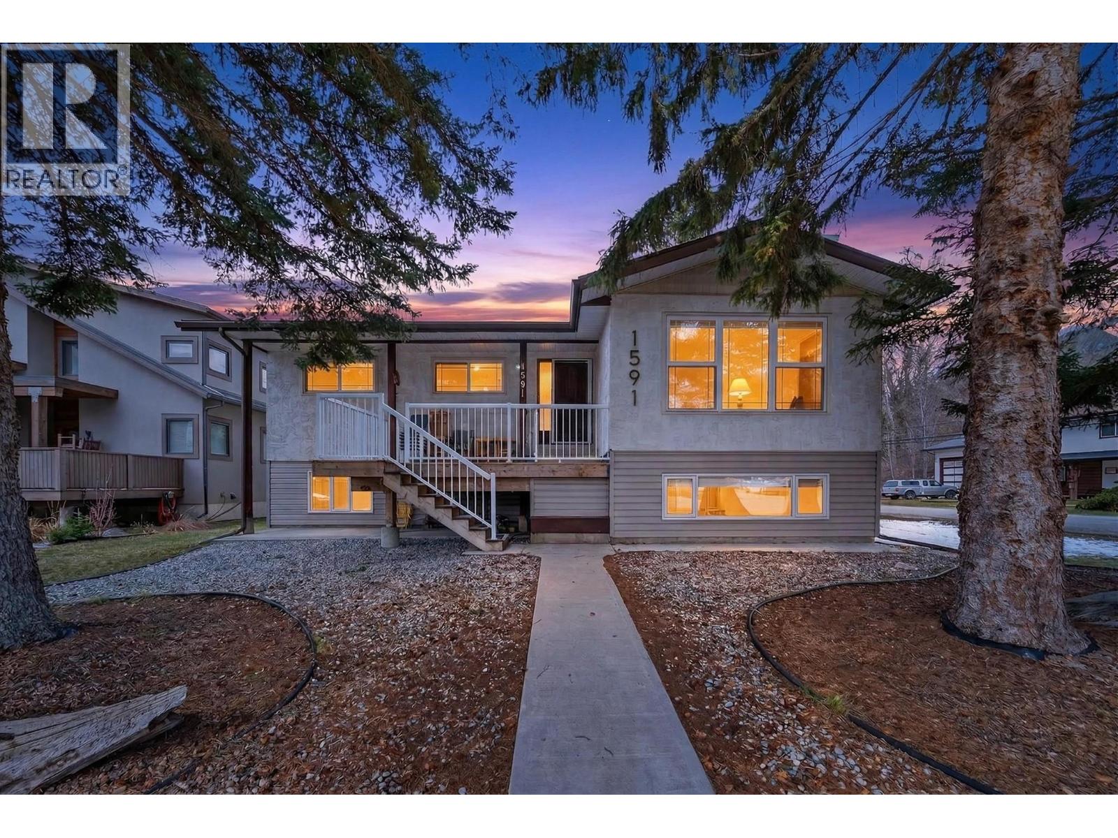 1591 11th Avenue, Fernie, British Columbia