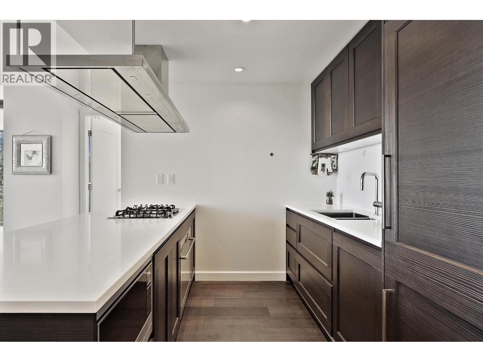 702 3355 Binning Road, Vancouver, British Columbia  V6S 0J1 - Photo 4 - R3104209