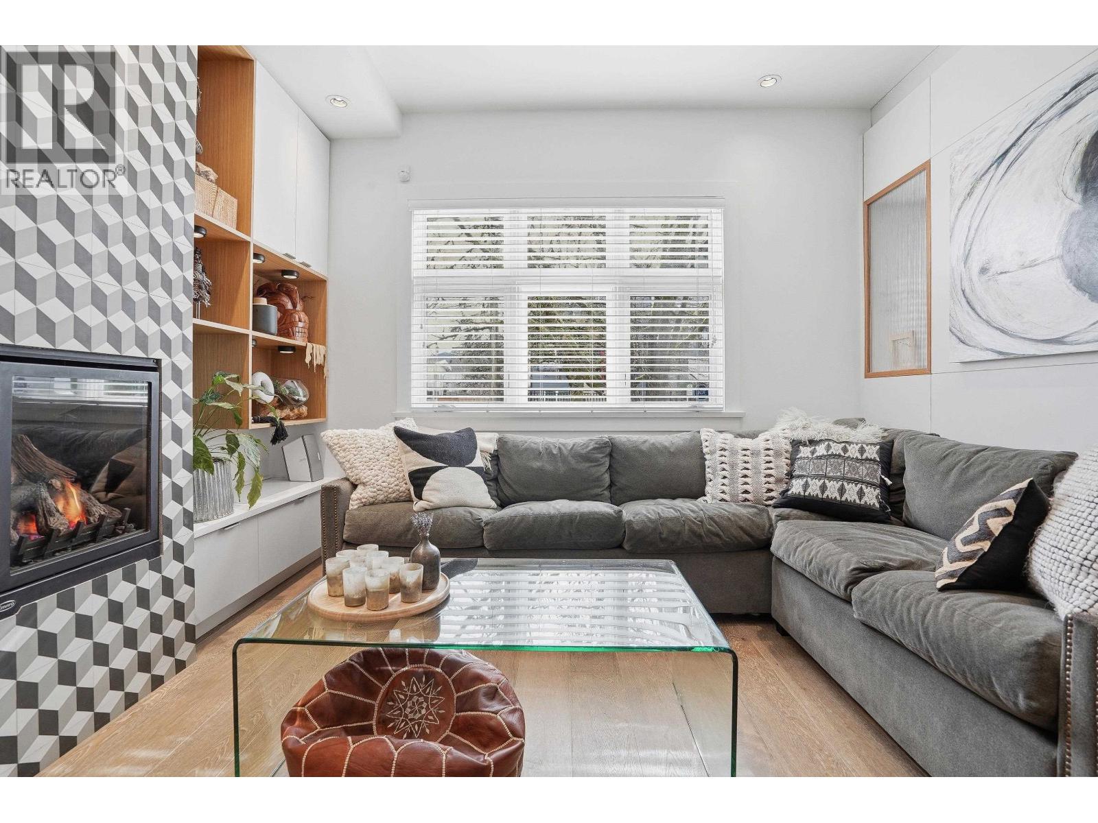 73 E 27th Avenue, Vancouver, British Columbia  V5V 2K3 - Photo 4 - R3098211