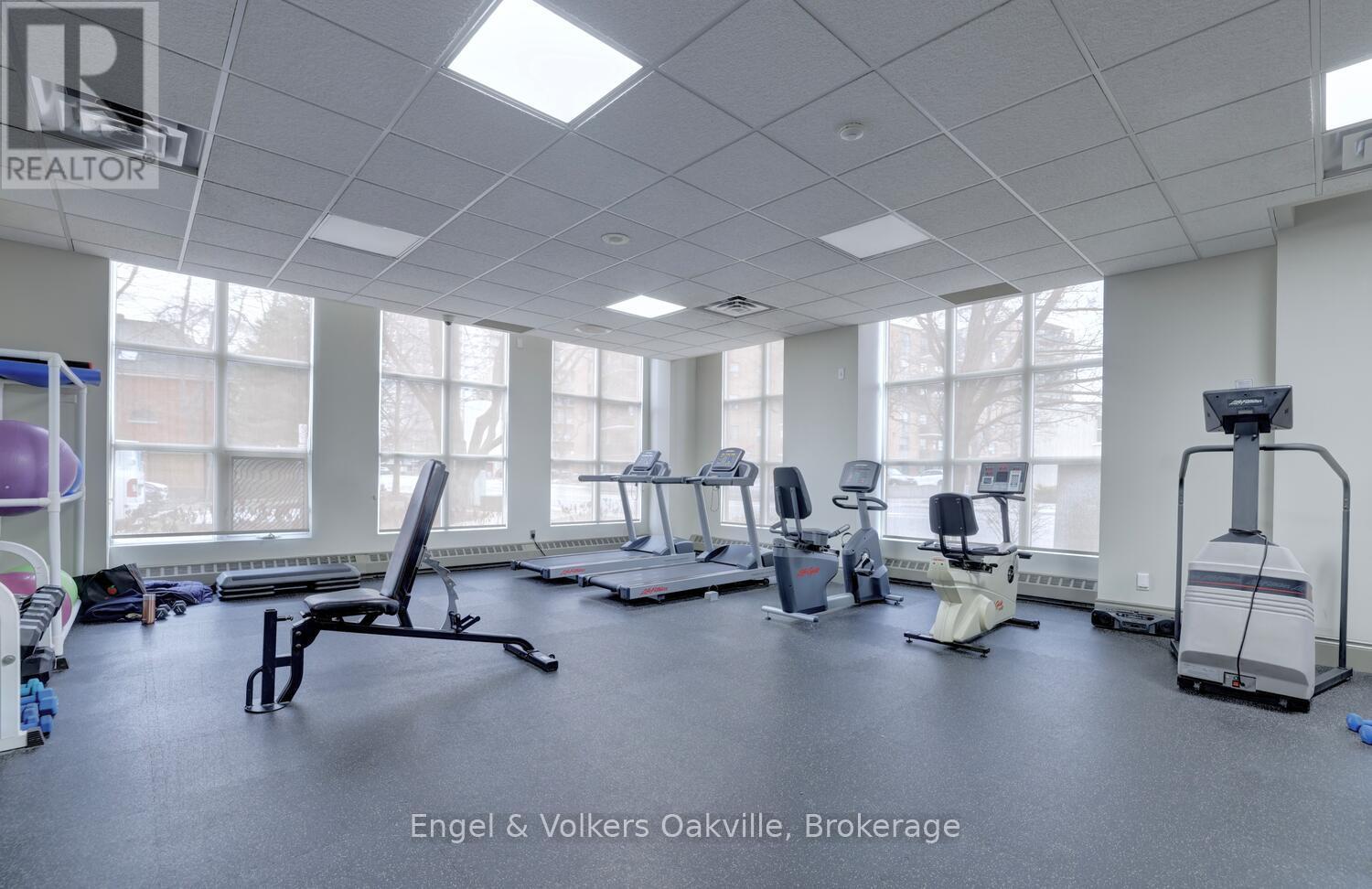 1402 - 442 Maple Avenue, Burlington, Ontario  L7S 2L7 - Photo 13 - W12936268