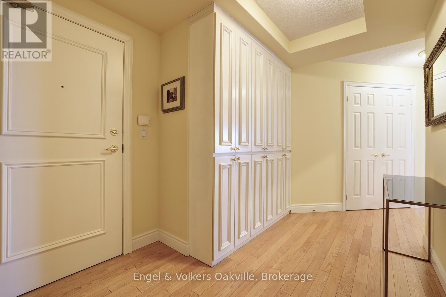 1402 - 442 Maple Avenue, Burlington, Ontario  L7S 2L7 - Photo 17 - W12936268