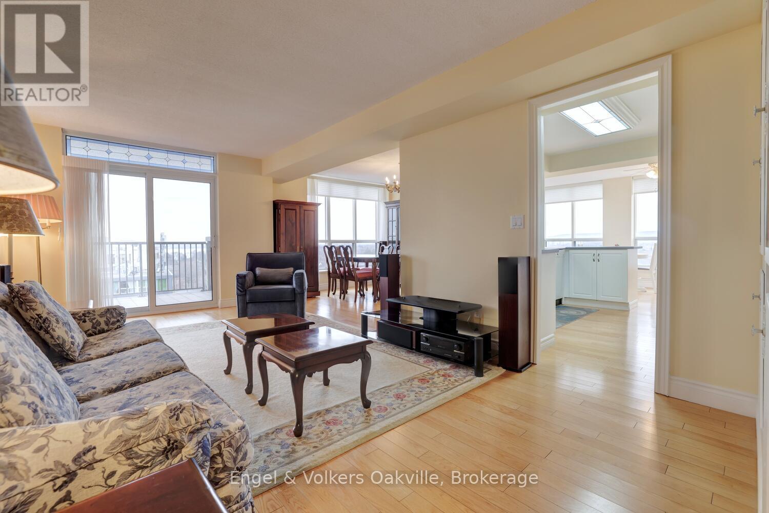 1402 - 442 Maple Avenue, Burlington, Ontario  L7S 2L7 - Photo 18 - W12936268