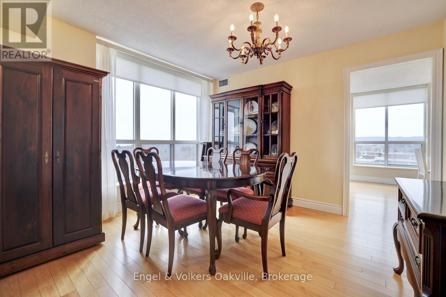 1402 - 442 Maple Avenue, Burlington, Ontario  L7S 2L7 - Photo 23 - W12936268