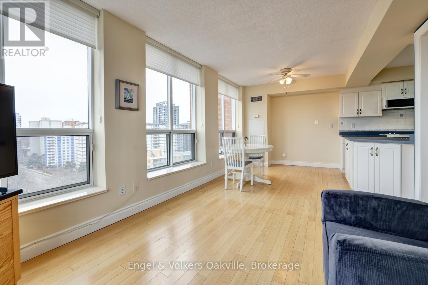 1402 - 442 Maple Avenue, Burlington, Ontario  L7S 2L7 - Photo 26 - W12936268