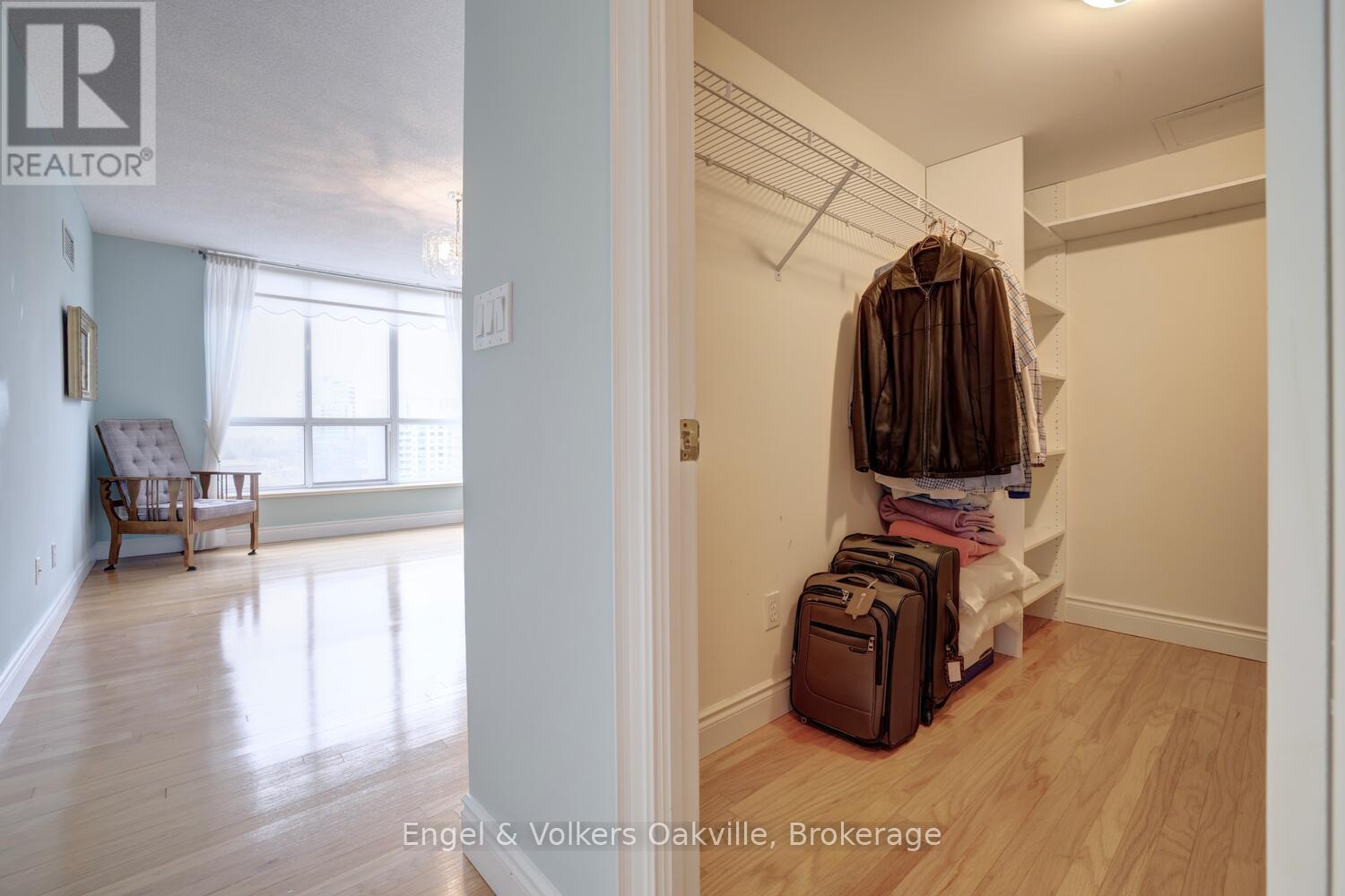 1402 - 442 Maple Avenue, Burlington, Ontario  L7S 2L7 - Photo 32 - W12936268