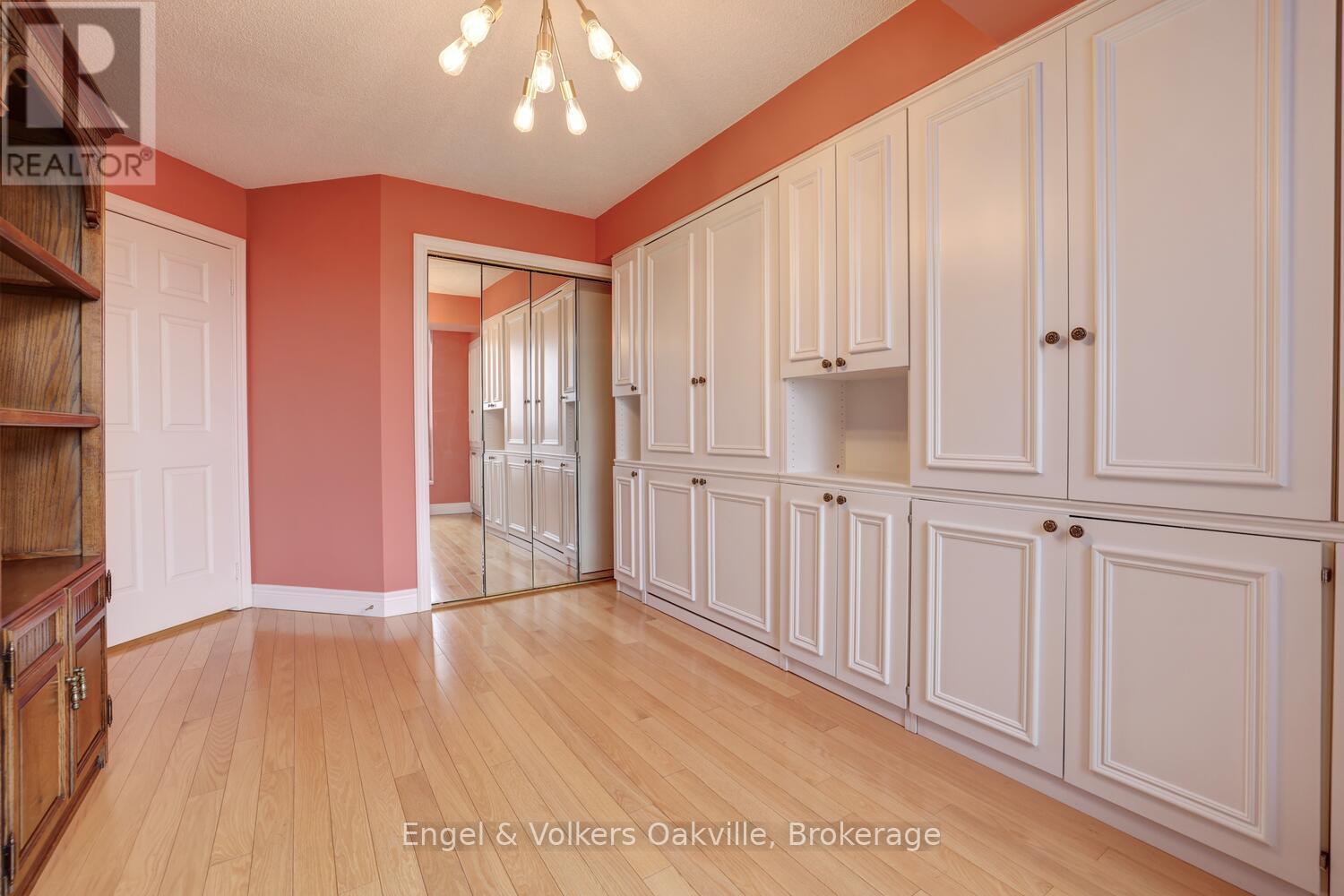 1402 - 442 Maple Avenue, Burlington, Ontario  L7S 2L7 - Photo 36 - W12936268