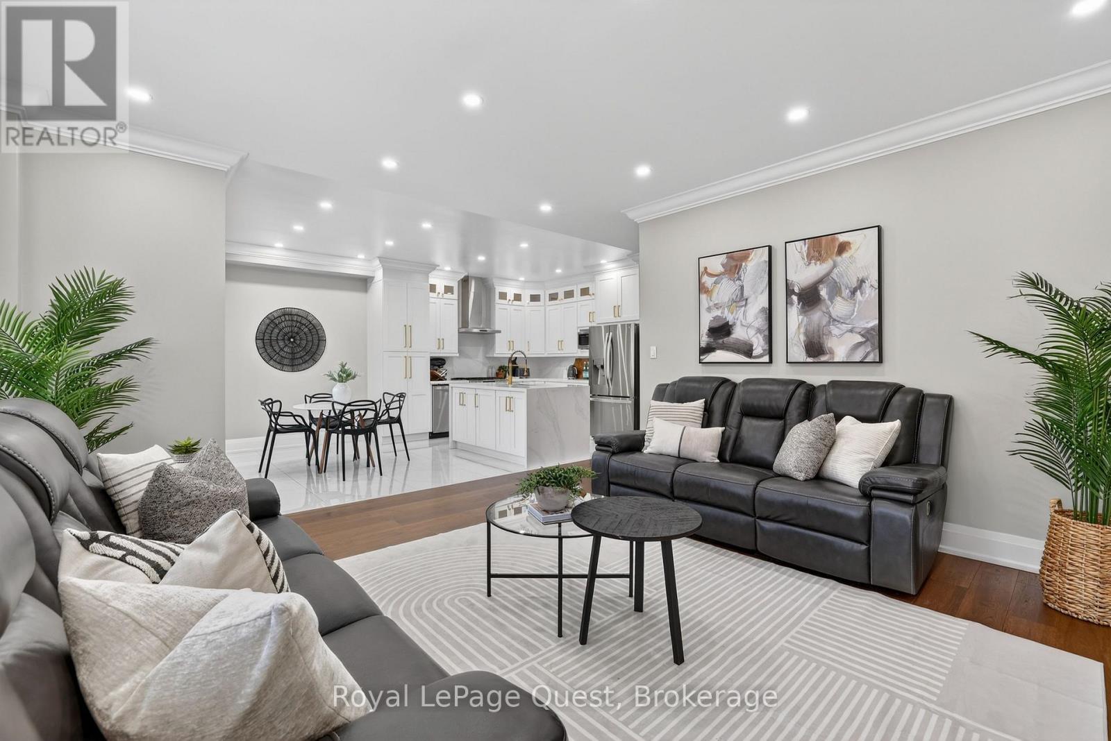 153 Woodbury Crescent, Newmarket (Summerhill Estates), Ontario  L3X 2S5 - Photo 15 - N12936320