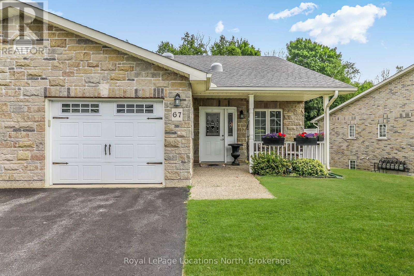 67 Greenway Drive, Wasaga Beach, Ontario  L9Z 0E6 - Photo 3 - S12936228