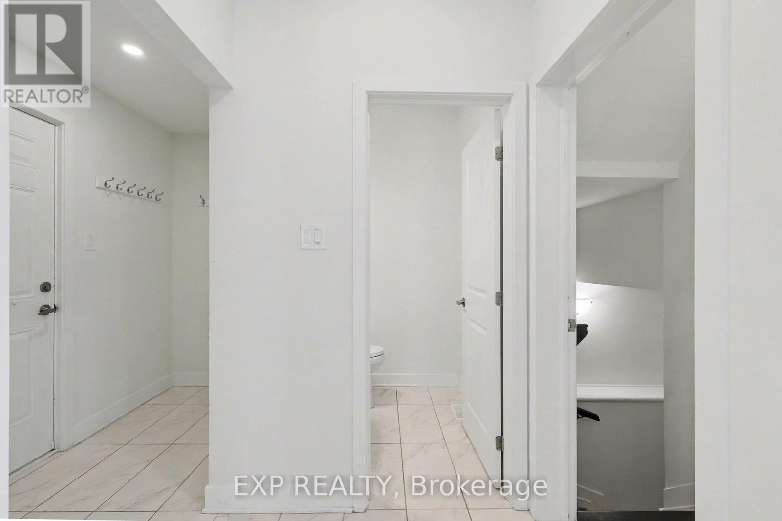 40 Baldcypress Way, Ottawa, Ontario  K2V 0L6 - Photo 39 - X12933672