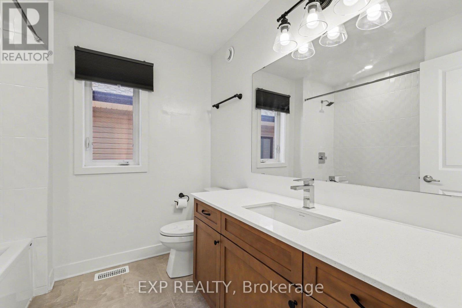 40 Baldcypress Way, Ottawa, Ontario  K2V 0L6 - Photo 34 - X12933672