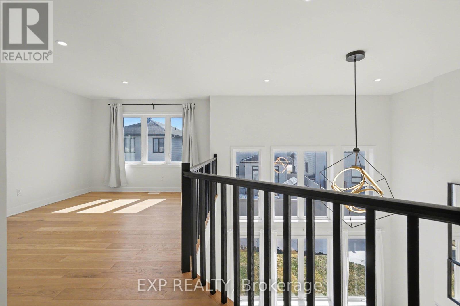 40 Baldcypress Way, Ottawa, Ontario  K2V 0L6 - Photo 35 - X12933672