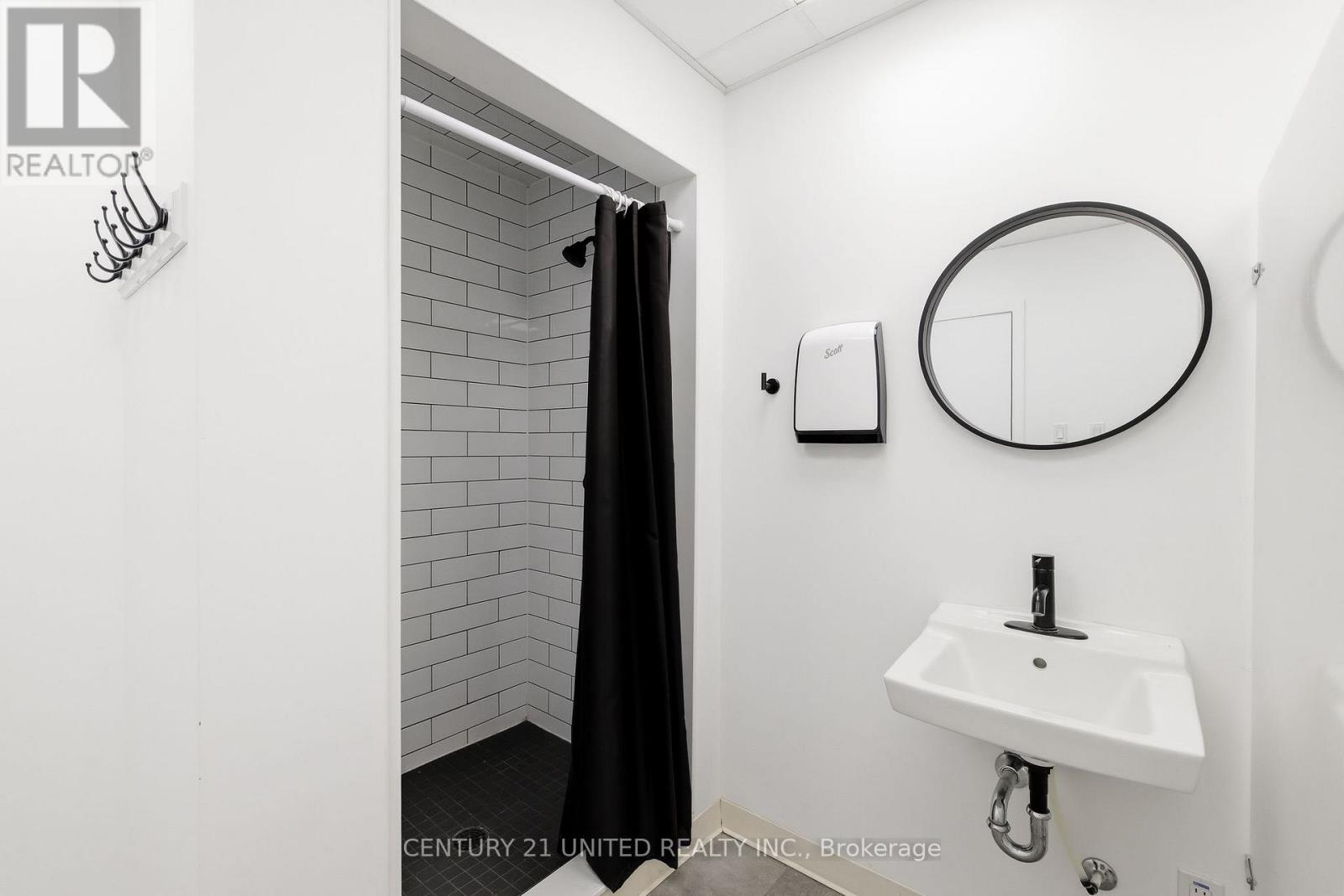 B13 - 1472 Thornton Road N, Oshawa, Ontario  L1L 0P3 - Photo 10 - E12936242