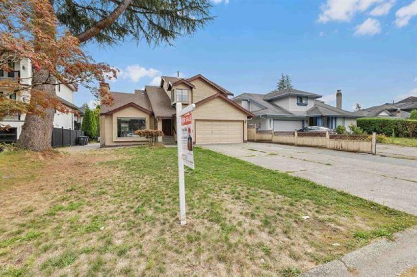 7008 129a Street, Surrey, British Columbia  V3W 7B2 - Photo 2 - R3102690