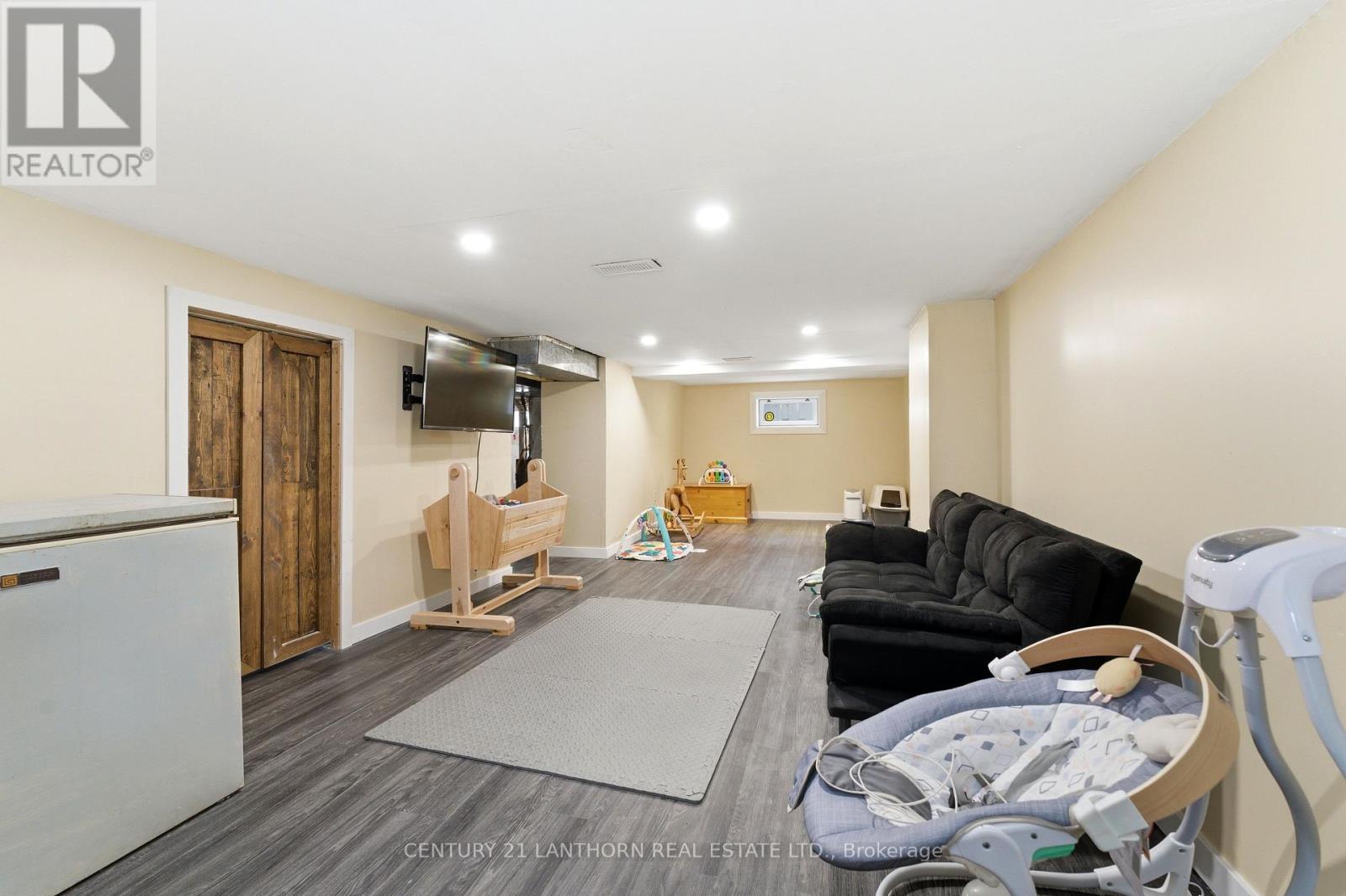 29 Valleyview Crescent, Belleville, Ontario  K8P 3E9 - Photo 21 - X12936212