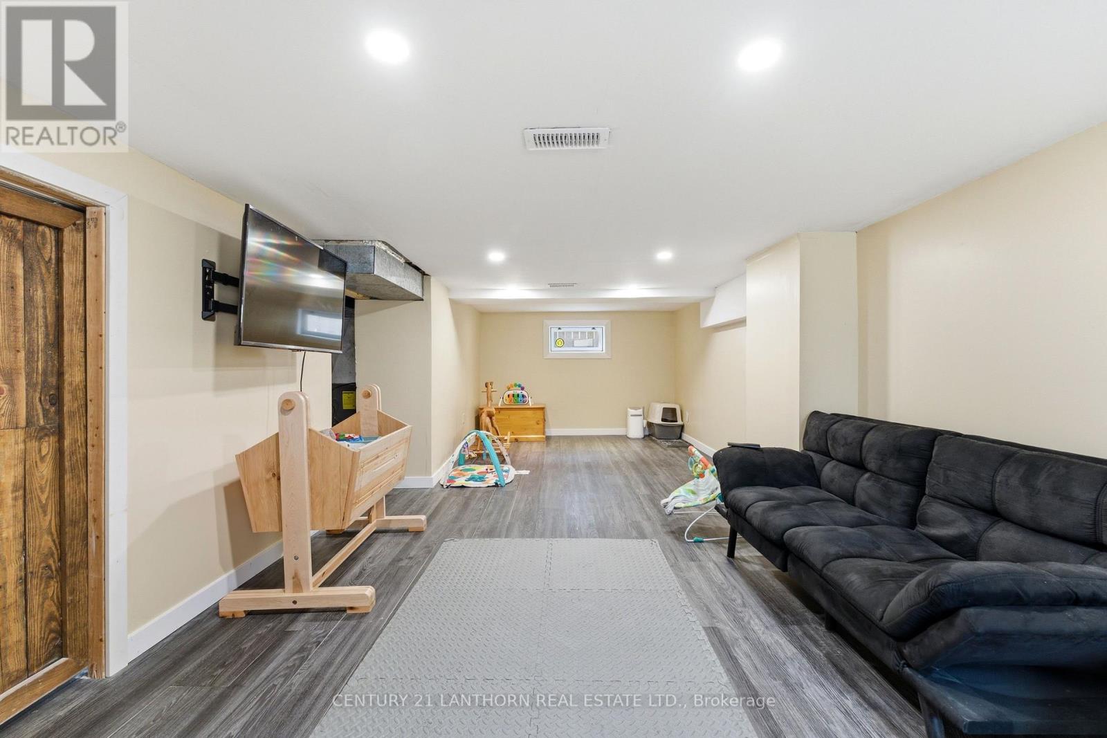 29 Valleyview Crescent, Belleville, Ontario  K8P 3E9 - Photo 22 - X12936212