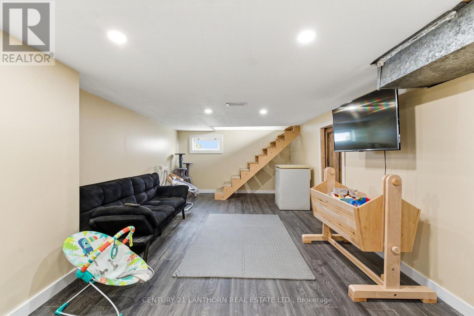 29 Valleyview Crescent, Belleville, Ontario  K8P 3E9 - Photo 24 - X12936212