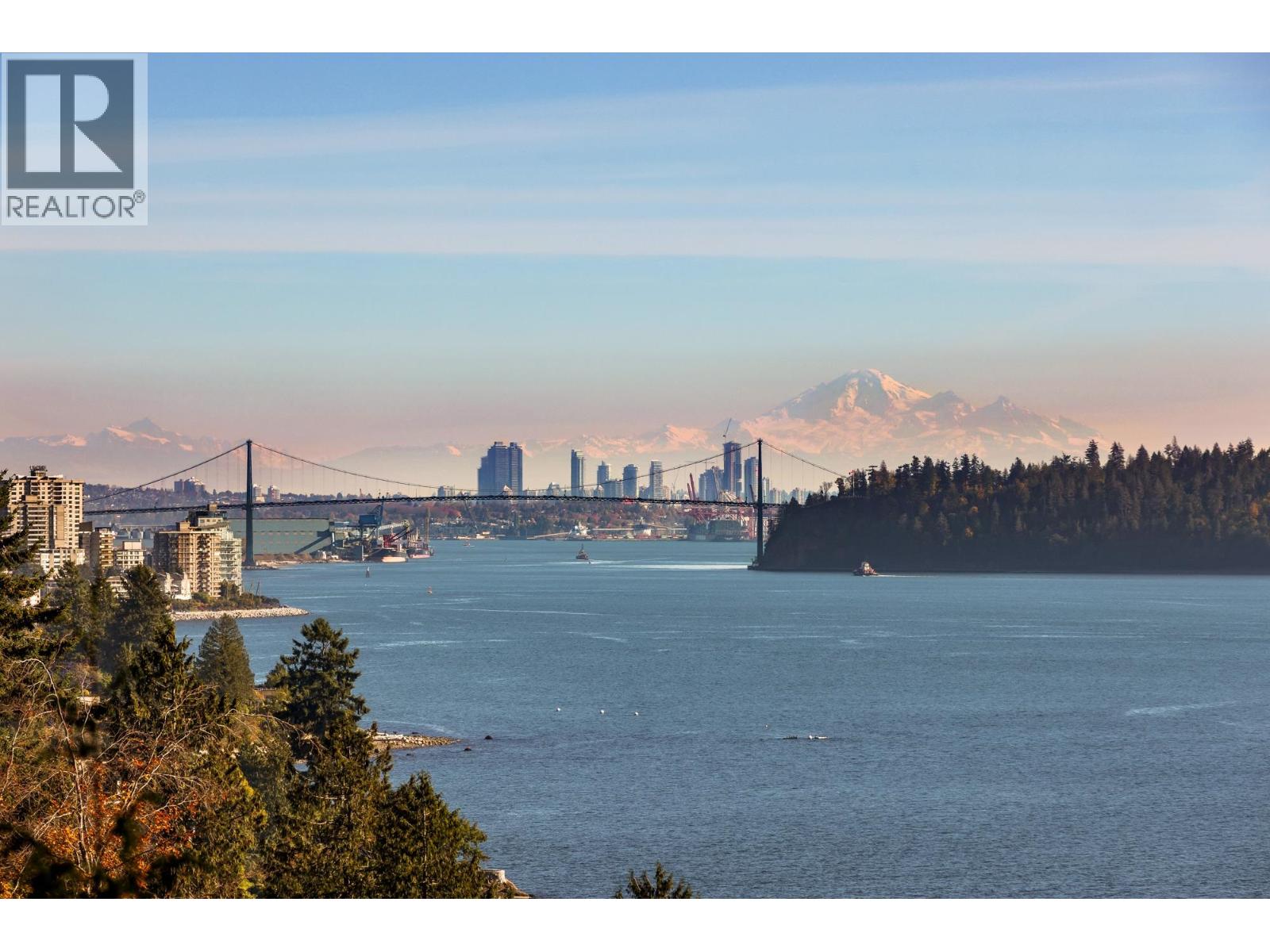 449 HILLCREST STREET, West Vancouver, British Columbia