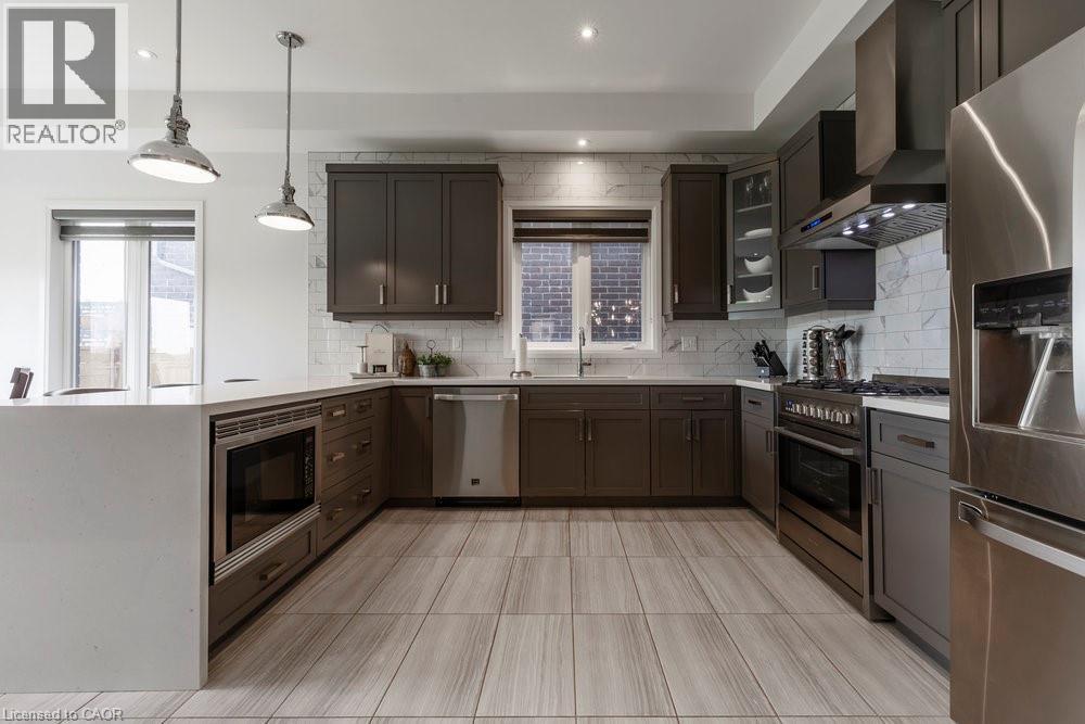 102 Greenwich Avenue, Stoney Creek, Ontario  L8J 0L6 - Photo 8 - 40816015