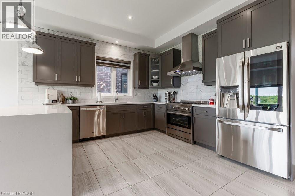 102 Greenwich Avenue, Stoney Creek, Ontario  L8J 0L6 - Photo 9 - 40816015