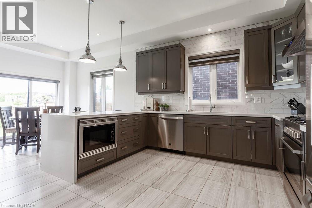 102 Greenwich Avenue, Stoney Creek, Ontario  L8J 0L6 - Photo 7 - 40816015