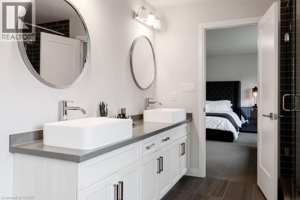 102 Greenwich Avenue, Stoney Creek, Ontario  L8J 0L6 - Photo 27 - 40816015