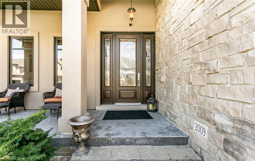 24 Jacob Gingrich Drive, Kitchener, Ontario  N2P 2X9 - Photo 3 - 40816059