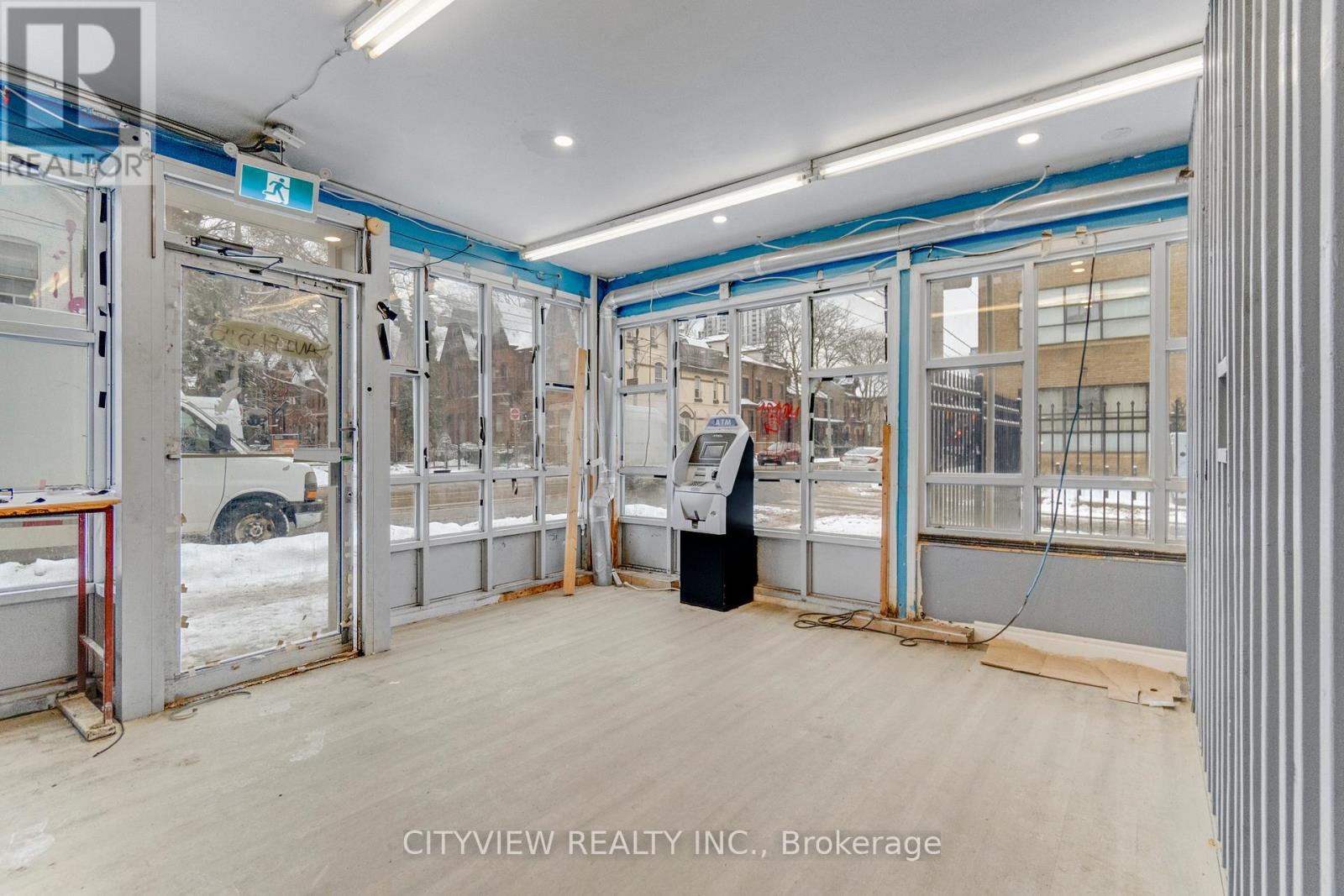 Main - 345 Dundas Street E, Toronto, Ontario  M5A 2A2 - Photo 9 - C12936104
