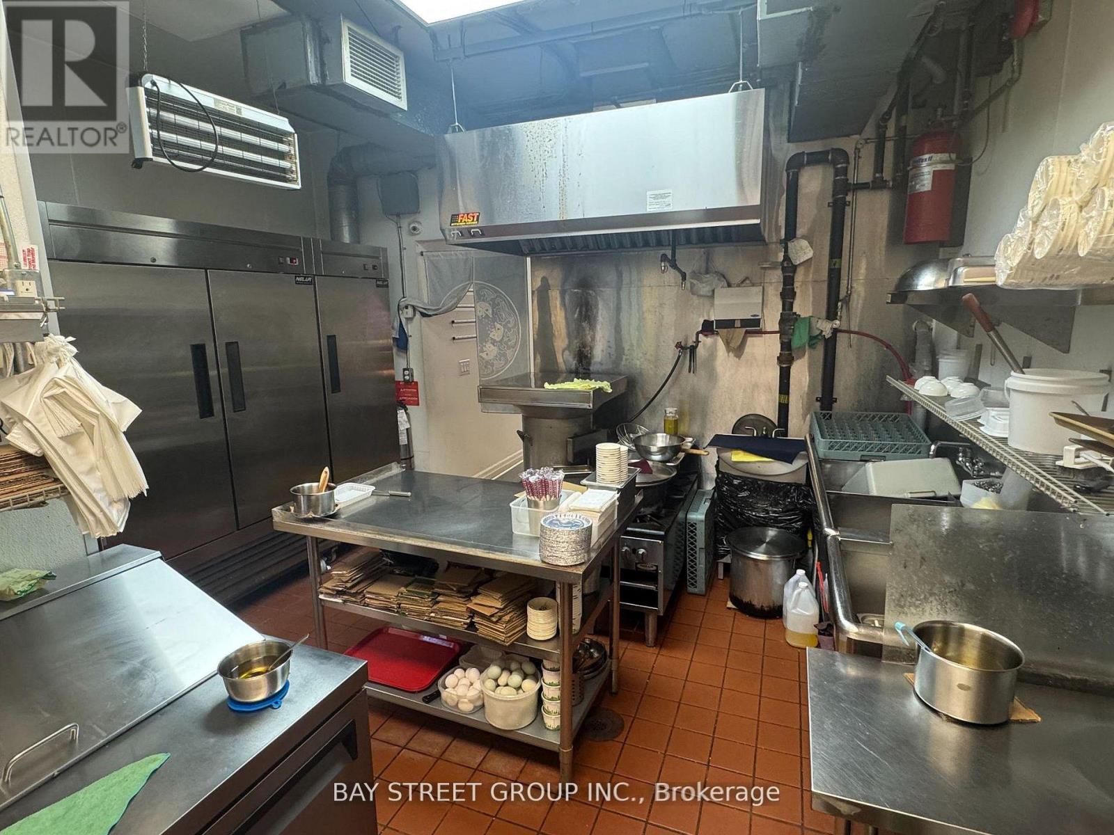 5205 Yonge Street, Toronto, Ontario  M2N 5P7 - Photo 10 - C12936164