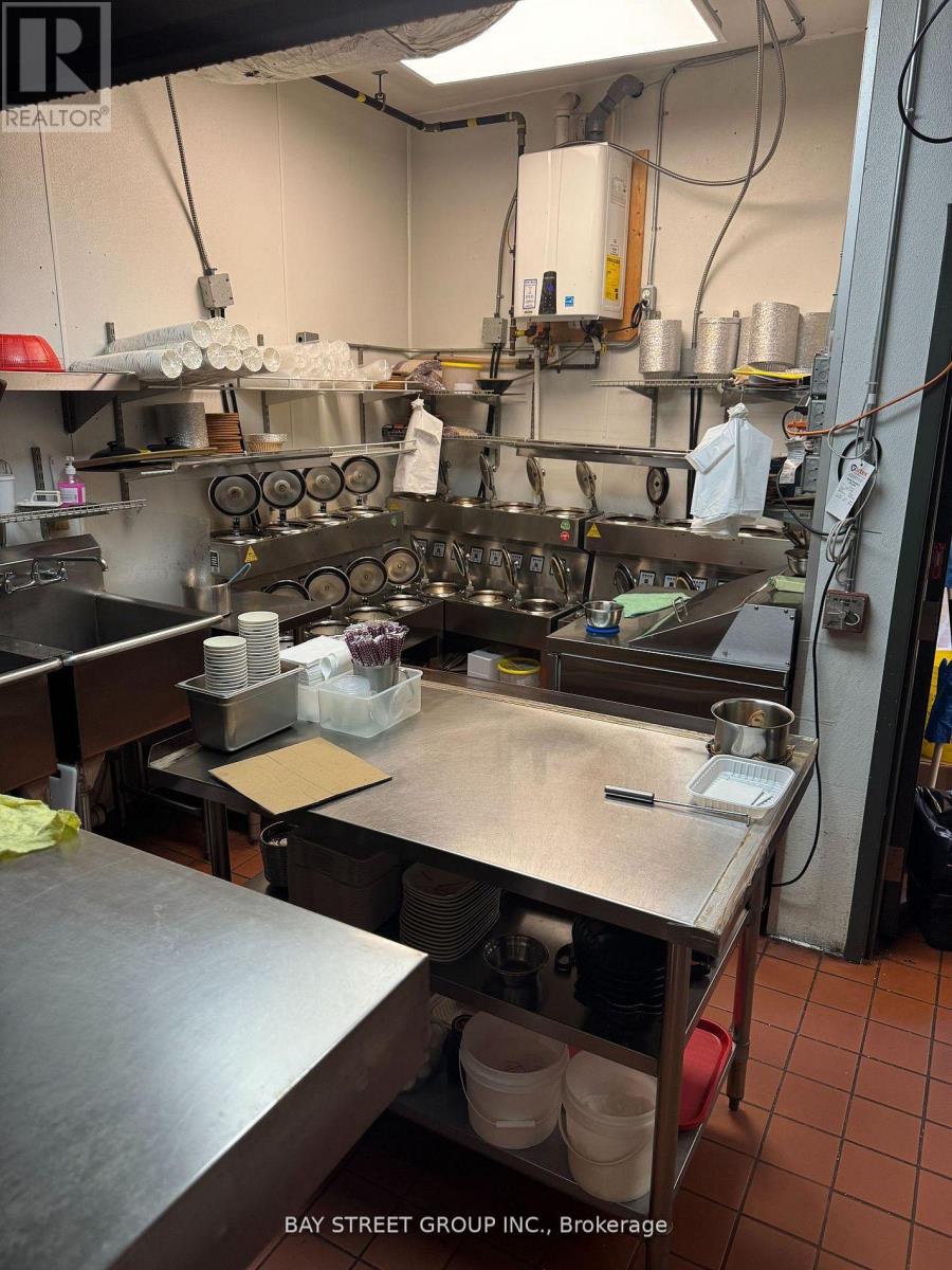 5205 Yonge Street, Toronto, Ontario  M2N 5P7 - Photo 6 - C12936164