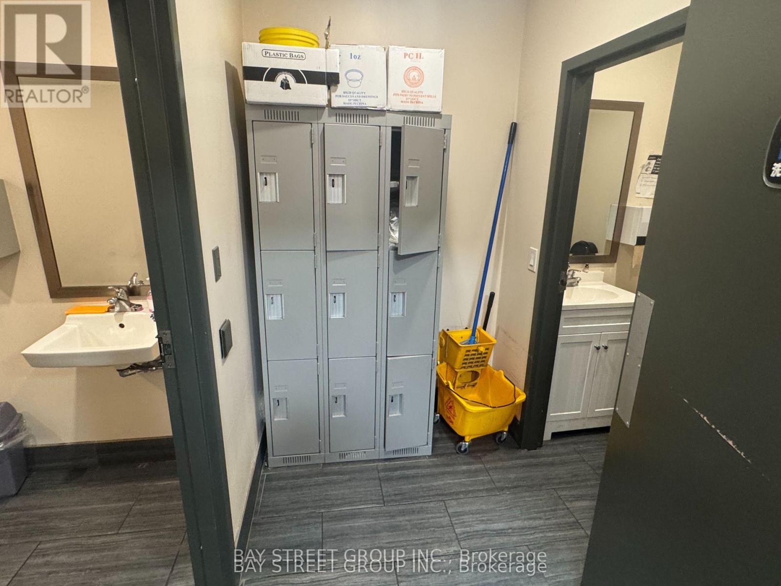 5205 Yonge Street, Toronto, Ontario  M2N 5P7 - Photo 7 - C12936164