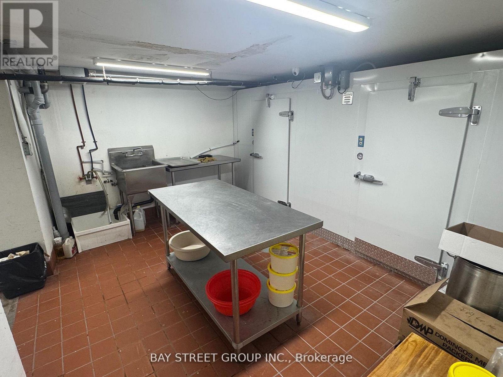 5205 Yonge Street, Toronto, Ontario  M2N 5P7 - Photo 9 - C12936164