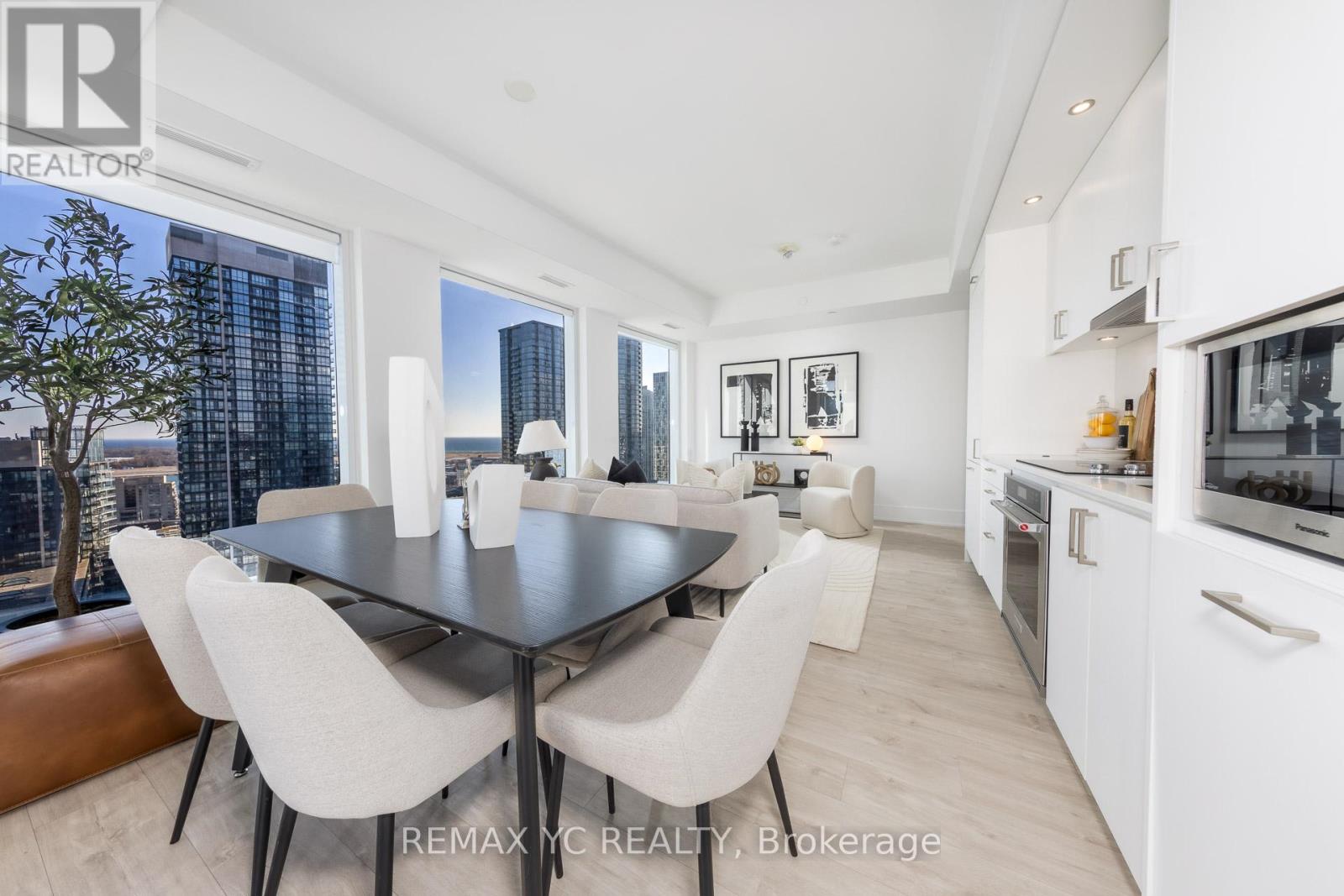 1612 - 470 Front Street, Toronto, Ontario  M5V 0V6 - Photo 7 - C12936272