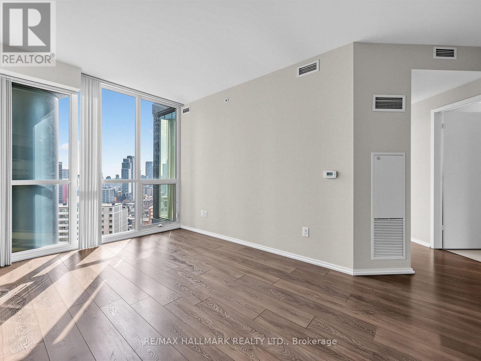 2012 - 45 Charles Street E, Toronto, Ontario  M4Y 0B8 - Photo 10 - C12936306