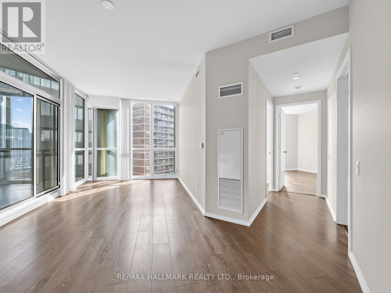 2012 - 45 Charles Street E, Toronto, Ontario  M4Y 0B8 - Photo 14 - C12936306