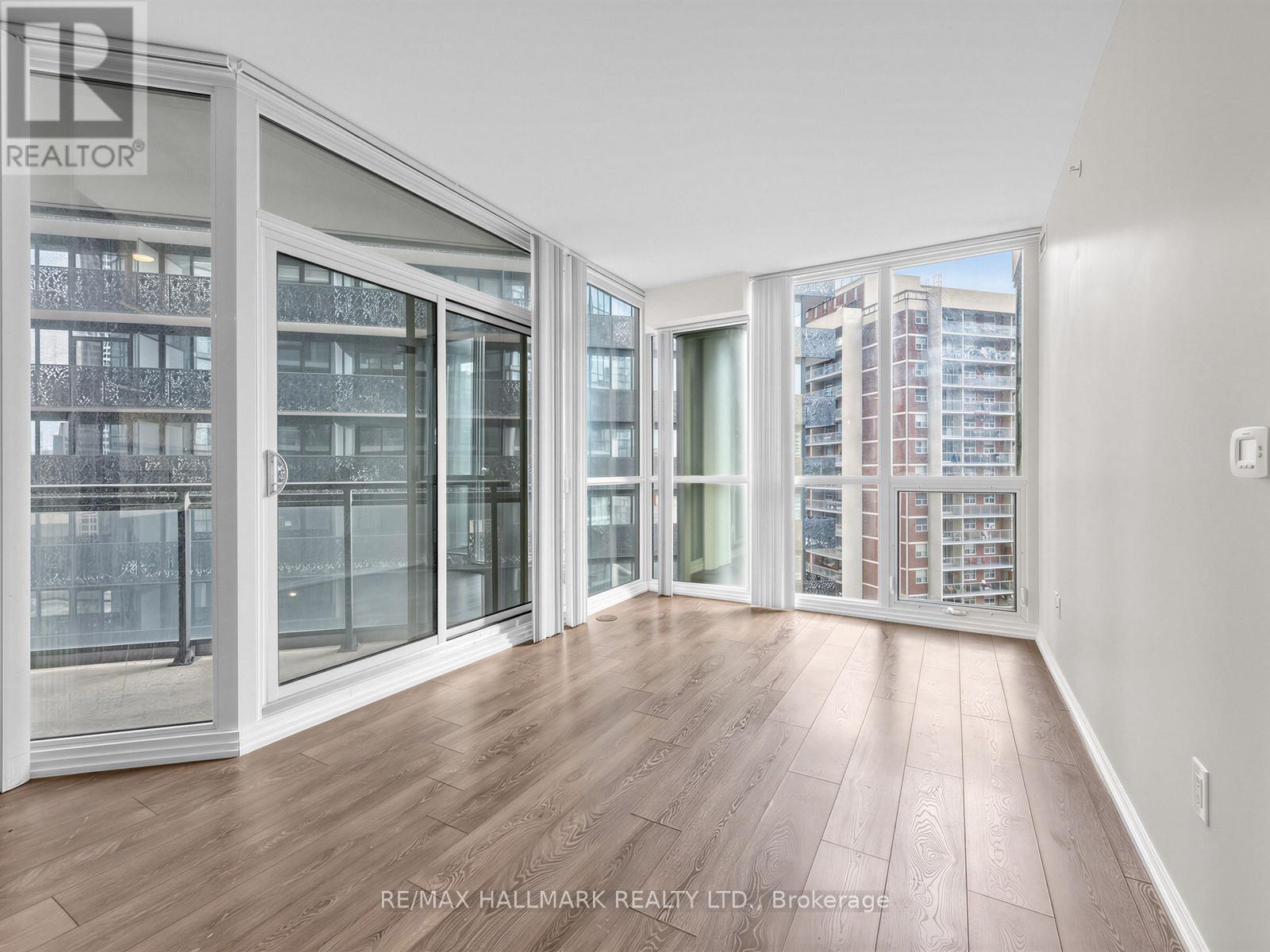 2012 - 45 Charles Street E, Toronto, Ontario  M4Y 0B8 - Photo 6 - C12936306