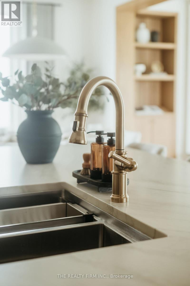 52 Royal Crescent, Southwold, Ontario  N5P 0G5 - Photo 20 - X12936216