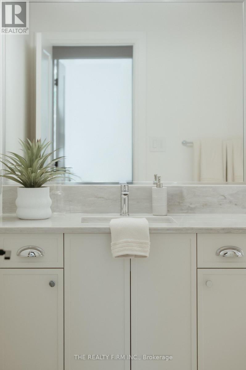 52 Royal Crescent, Southwold, Ontario  N5P 0G5 - Photo 33 - X12936216