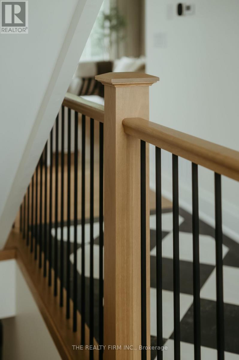 52 Royal Crescent, Southwold, Ontario  N5P 0G5 - Photo 41 - X12936216