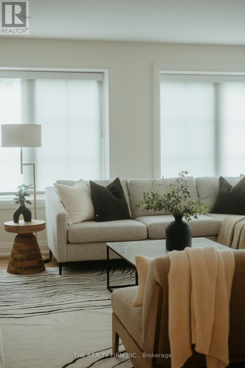 52 Royal Crescent, Southwold, Ontario  N5P 0G5 - Photo 45 - X12936216